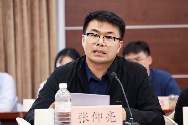 张仰亮_副本.jpg 张仰亮_副本.jpg